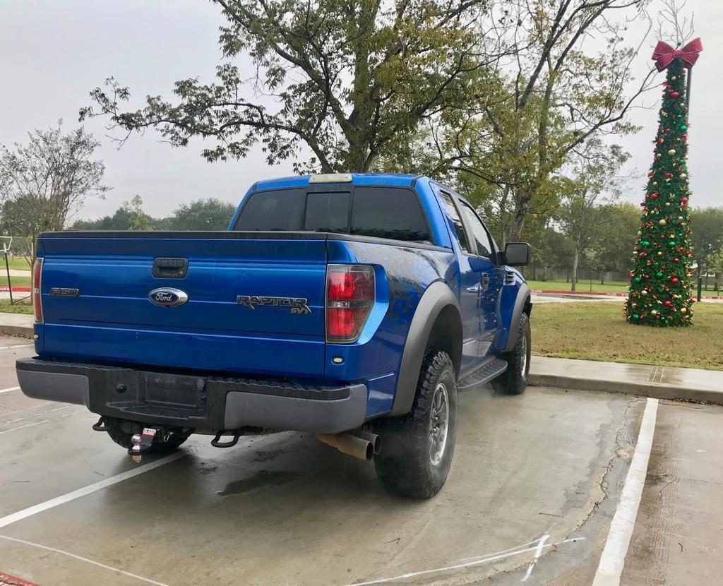 well serviced 2010 Ford F 150 SVT Raptor lifted