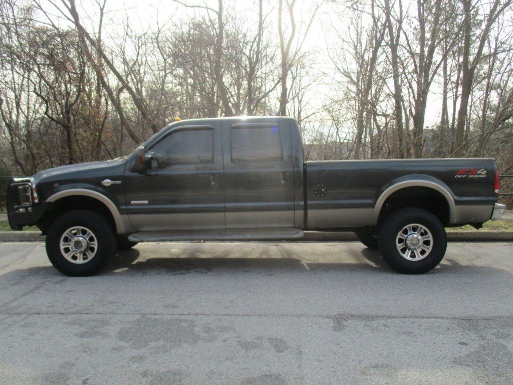 great running 2005 Ford F 350 KING RANCH pickup lifted