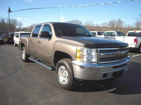 great shape 2013 Chevrolet Silverado 1500 LT pickup lifted for sale