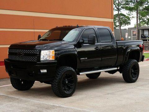nice and clean 2013 Chevrolet Silverado 2500 LTZ pickup lifted for sale