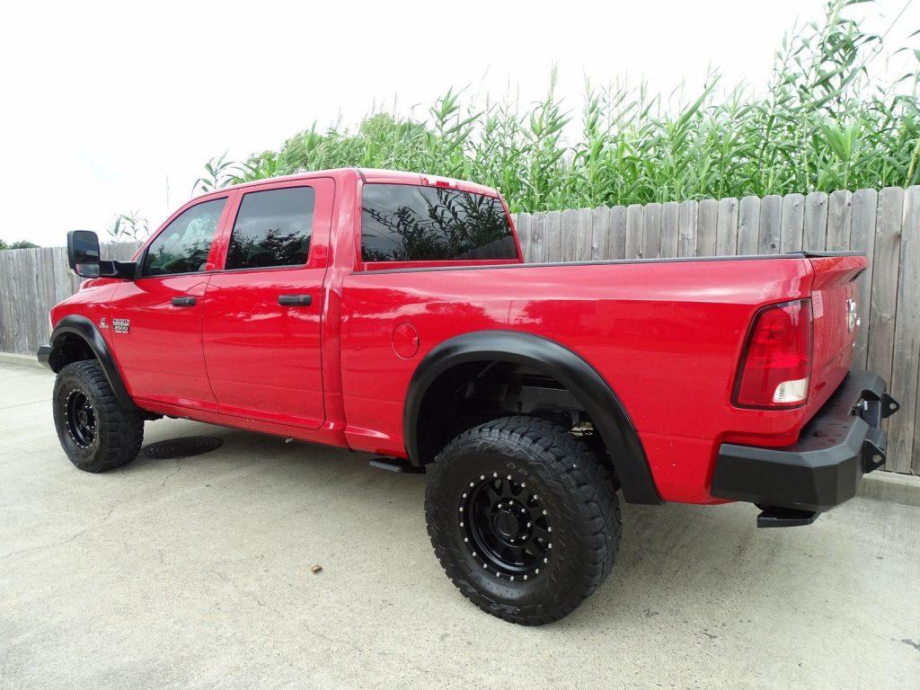 well equipped 2012 Dodge Ram 2500 ST pickup lifted
