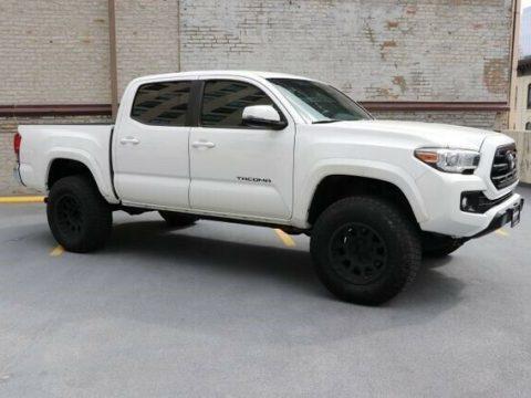 low miles 2016 Toyota Tacoma TRD lifted for sale
