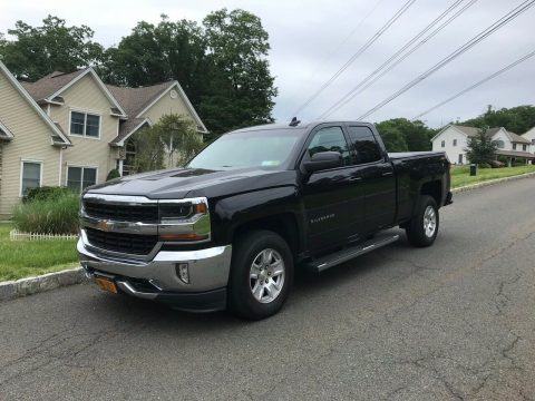 great shape 2016 Chevrolet Silverado 1500 LT lifted for sale