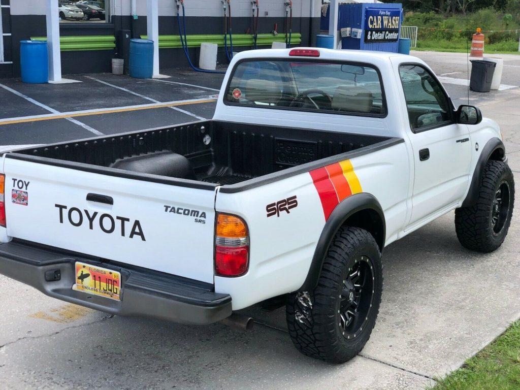 very clean 2002 Toyota Tacoma SR5 lifted