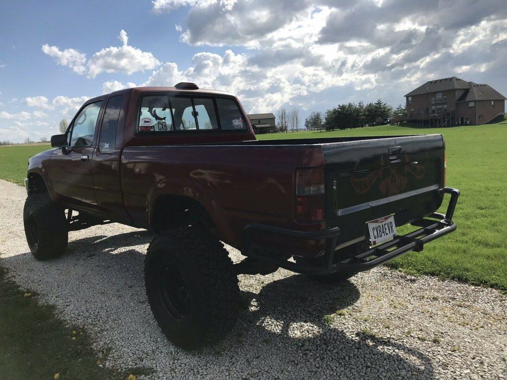 very nice 1994 Toyota Hilux Pickup lifted