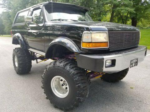 custom 1993 Ford Bronco XLT lifted for sale