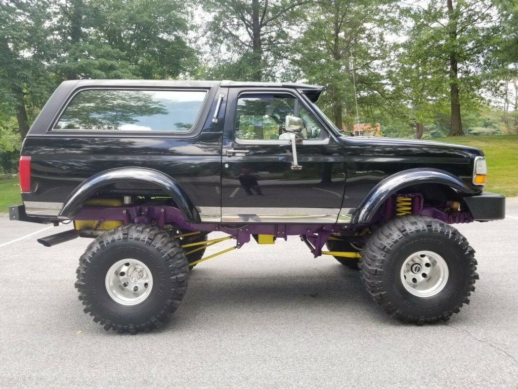 custom 1993 Ford Bronco XLT lifted