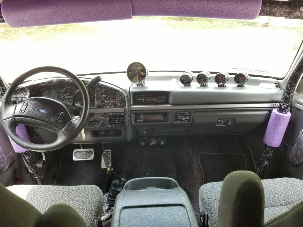 custom 1993 Ford Bronco XLT lifted