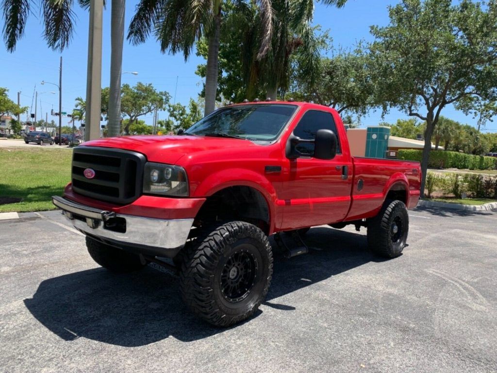very clean 2005 Ford F 250 lifted