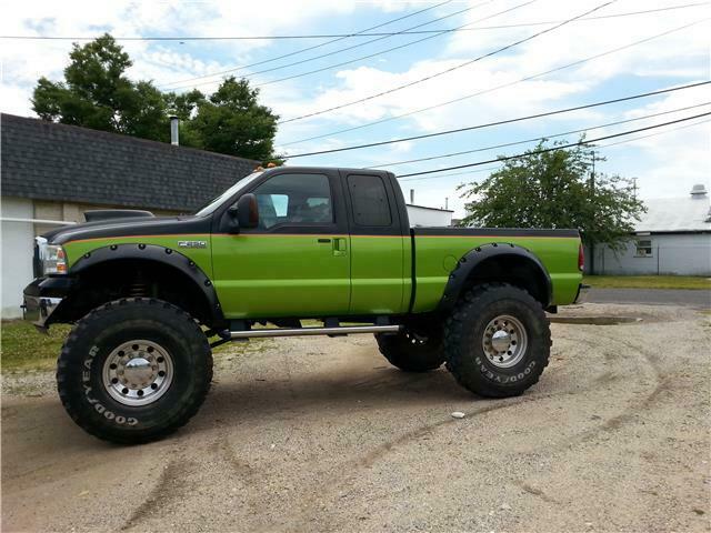 well modified 2006 Ford F 250 XL lifted