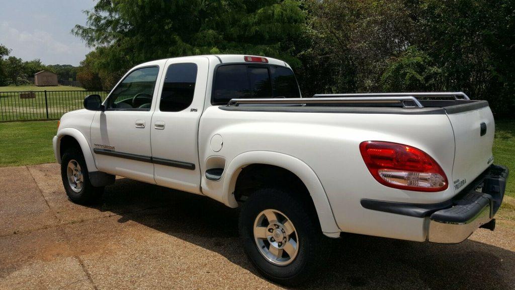 well serviced 2003 Toyota Tundra SR5 lifted