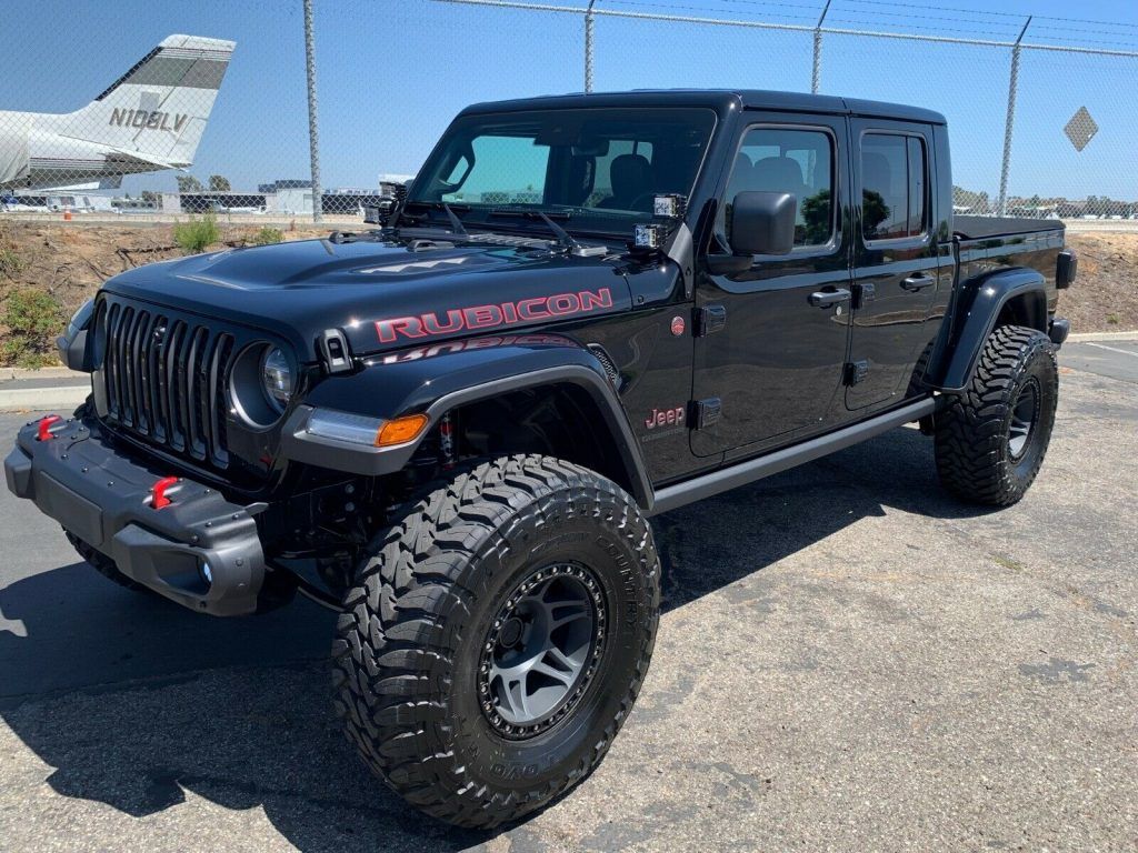 new 2020 Jeep Gladiator Rubicon lifted