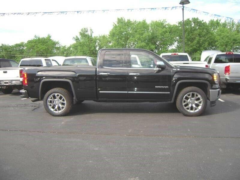 well equipped 2014 GMC Sierra 1500 SLT lifted