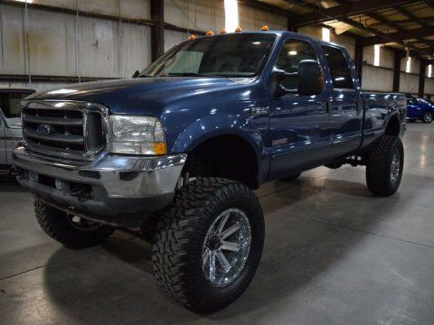 very nice 2004 Ford F 250 Lariat lifted for sale