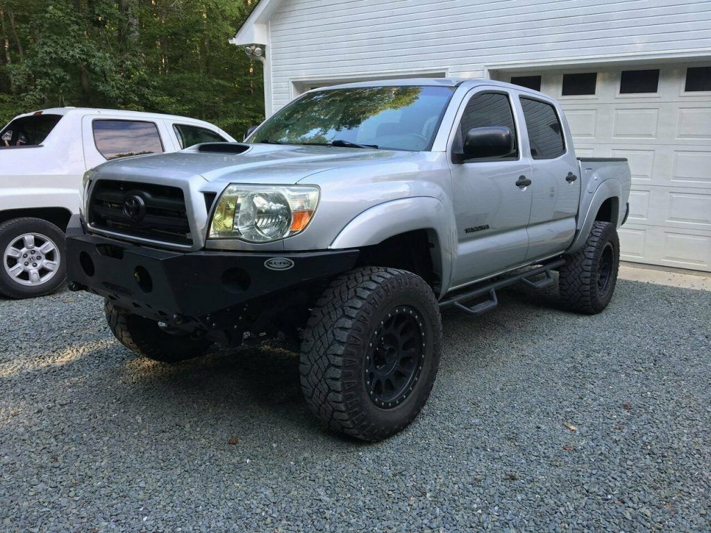well modified 2007 Toyota Tacoma Double Cab lifted