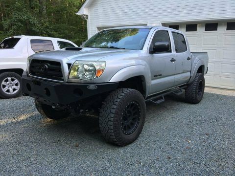 well modified 2007 Toyota Tacoma Double Cab lifted for sale