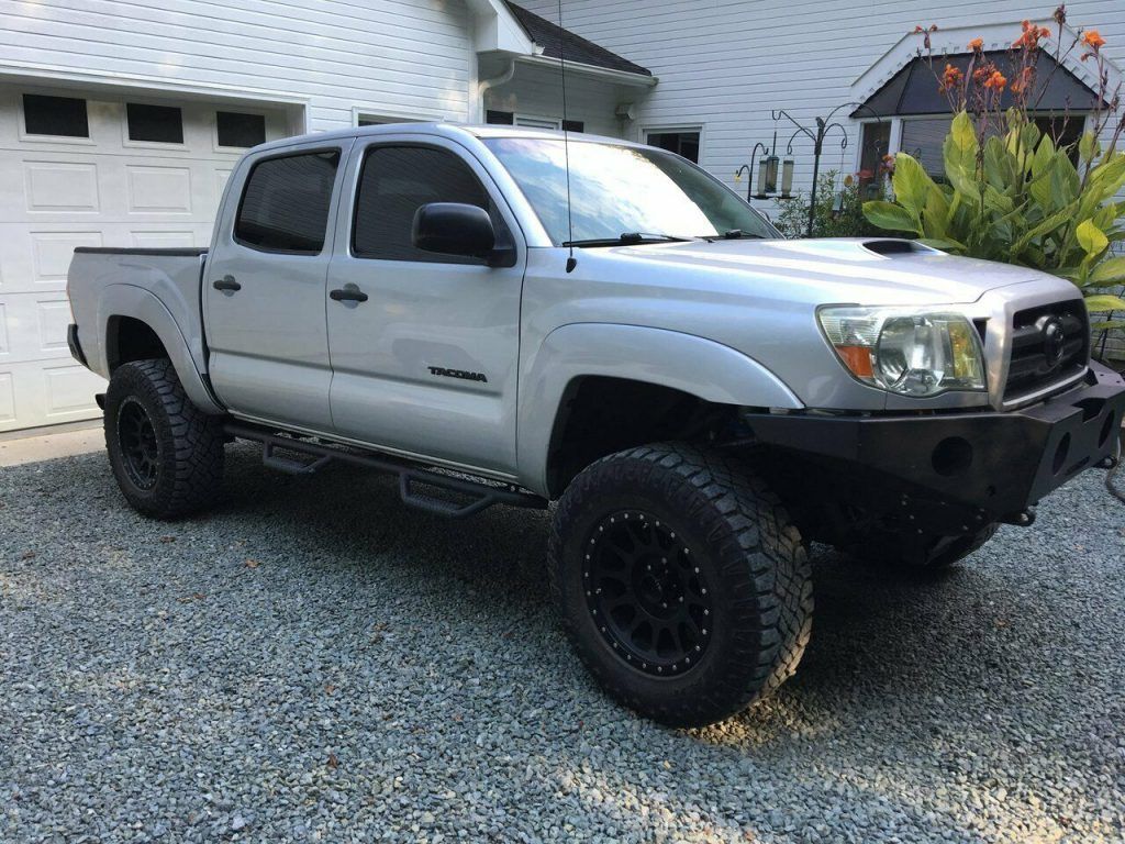 well modified 2007 Toyota Tacoma Double Cab lifted