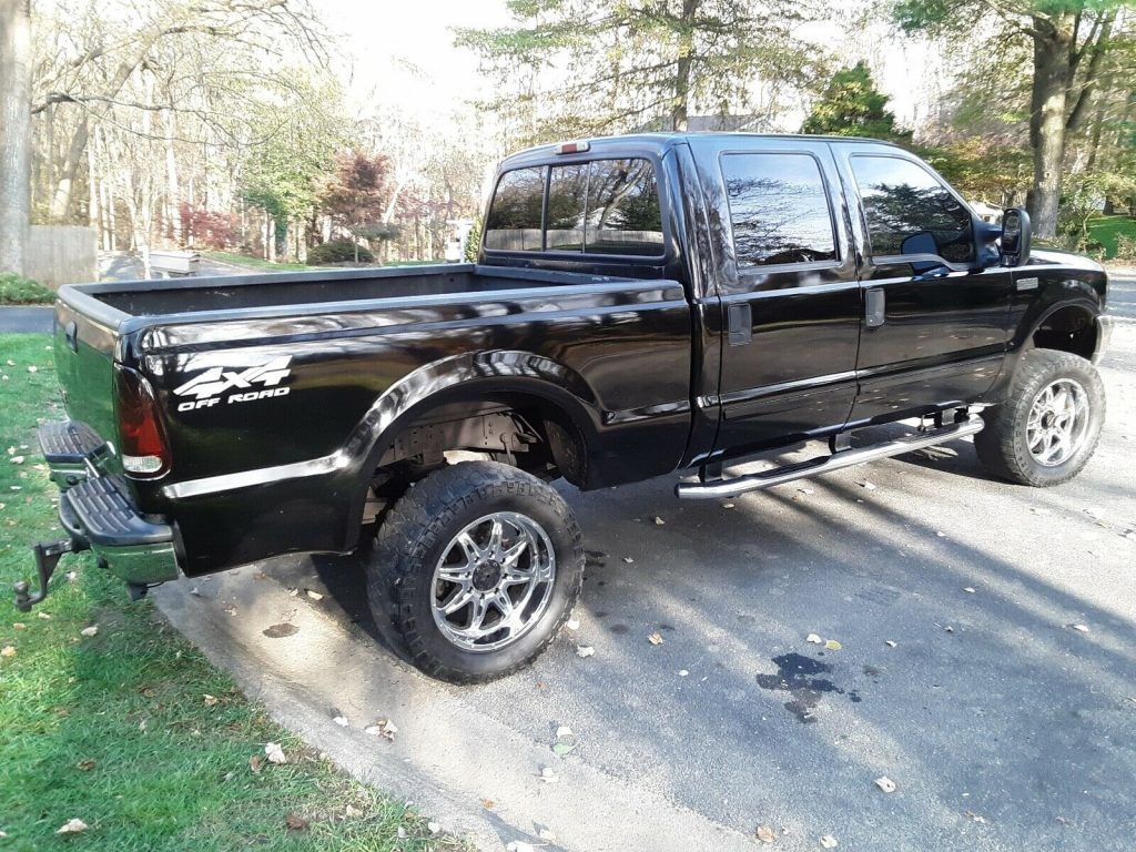 clean 2003 Ford F 250 Lariat lifted