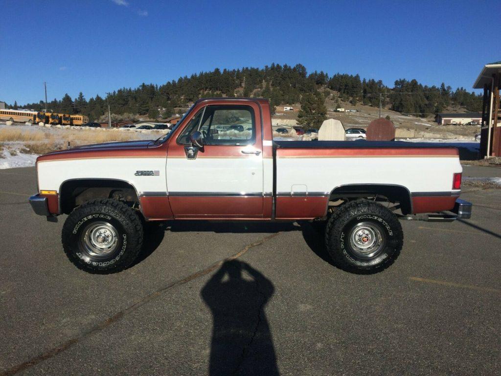 fuel injected 1987 Chevrolet C/K Pickup 1500 Sierra classic lifted
