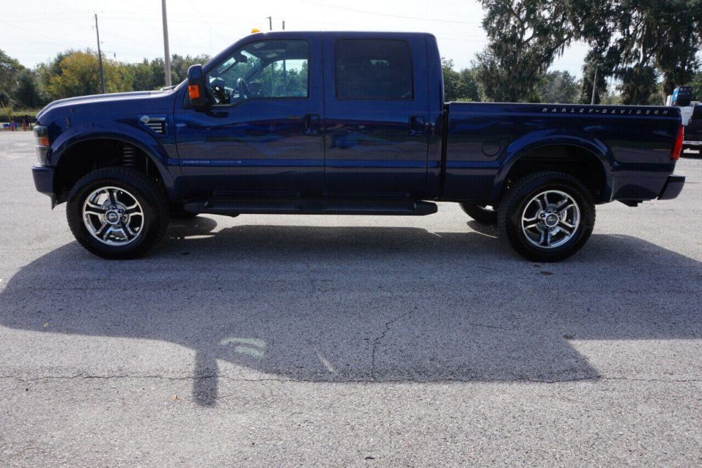 low miles 2009 Ford F 250 Harley Davidson Super DUTY lifted