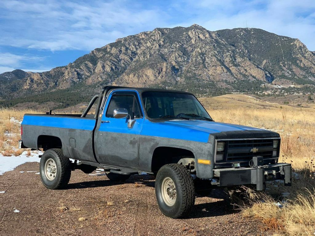 modified 1985 Chevrolet C/K Pickup 2500 Custom Deluxe lifted