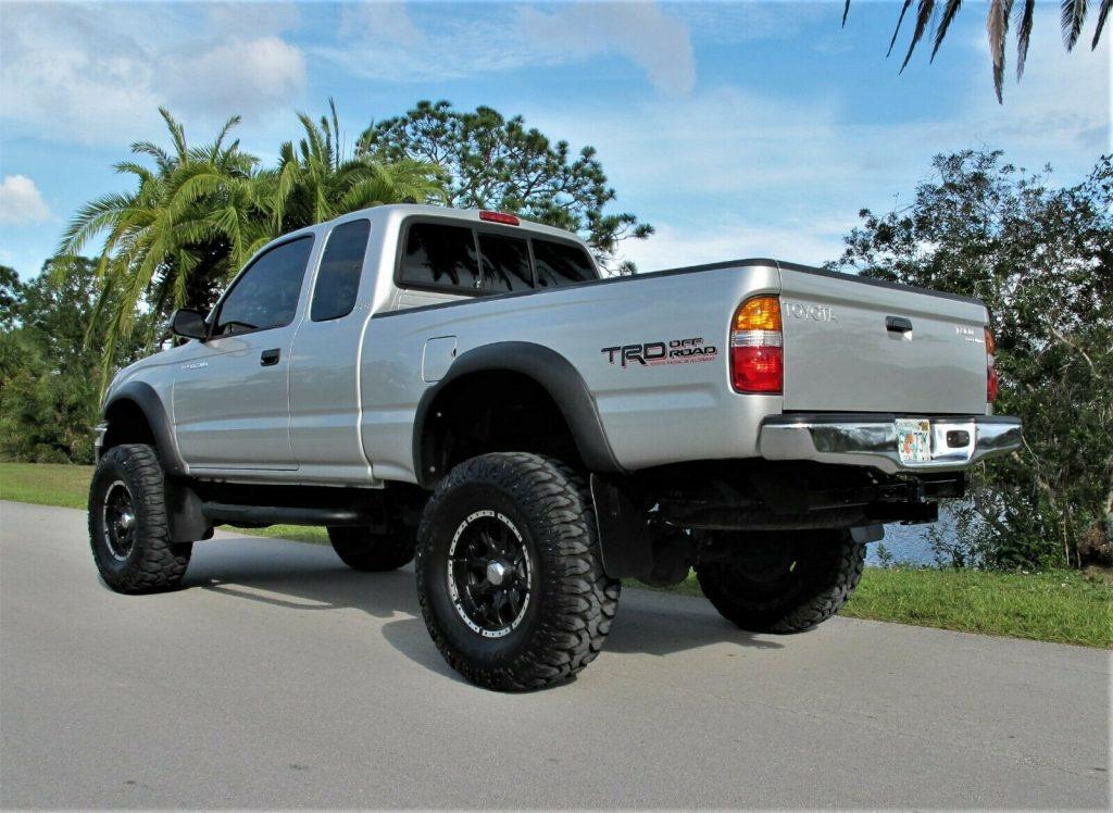 rust free 2002 Toyota Tacoma Prerunner lifted