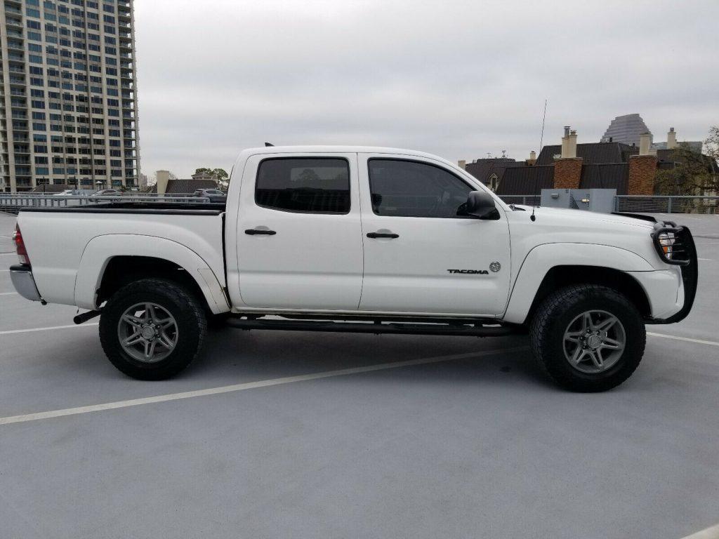 well maintained 2012 Toyota Tacoma SR5 lifted