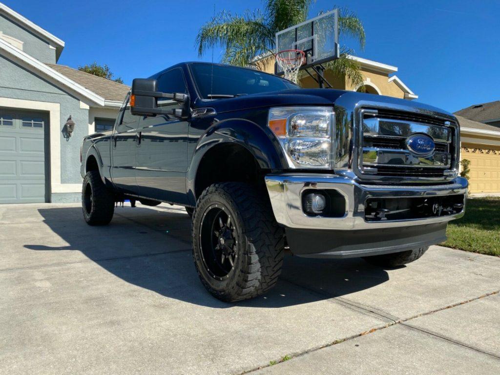 well optioned 2013 Ford F 250 Super DUTY lifted