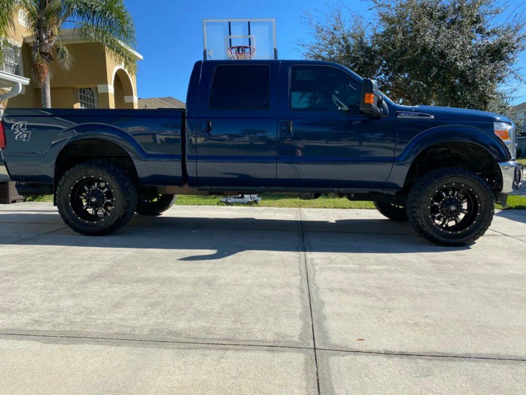 well optioned 2013 Ford F 250 Super DUTY lifted