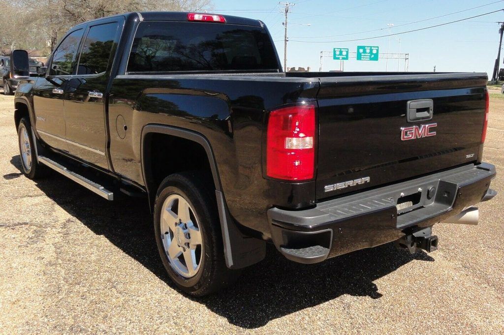 well equipped 2015 GMC Sierra 2500 SLT lifted