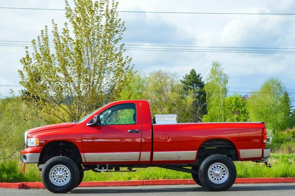 fully loaded 2004 Dodge Ram 2500 lifted