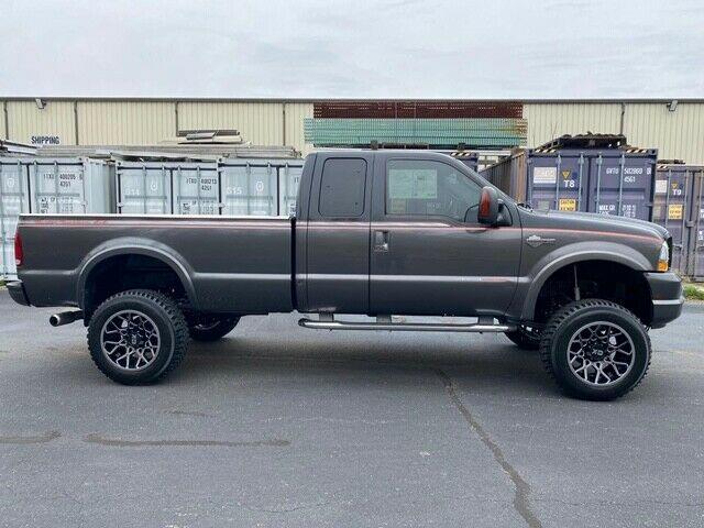 fully loaded 2004 Ford F 250 lifted