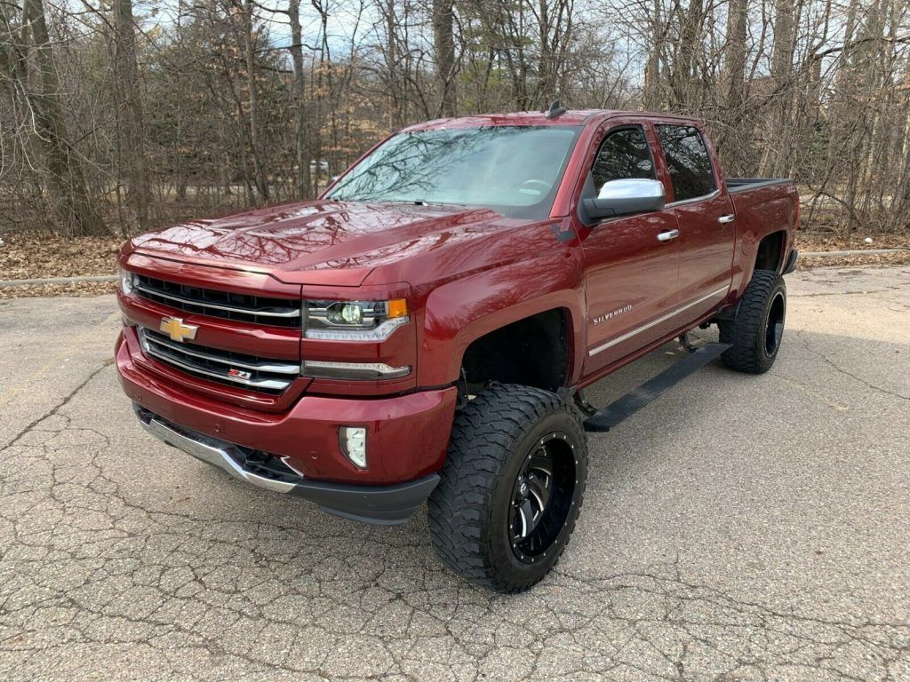 loaded with goodies 2016 Chevrolet Silverado 1500 LTZ lifted