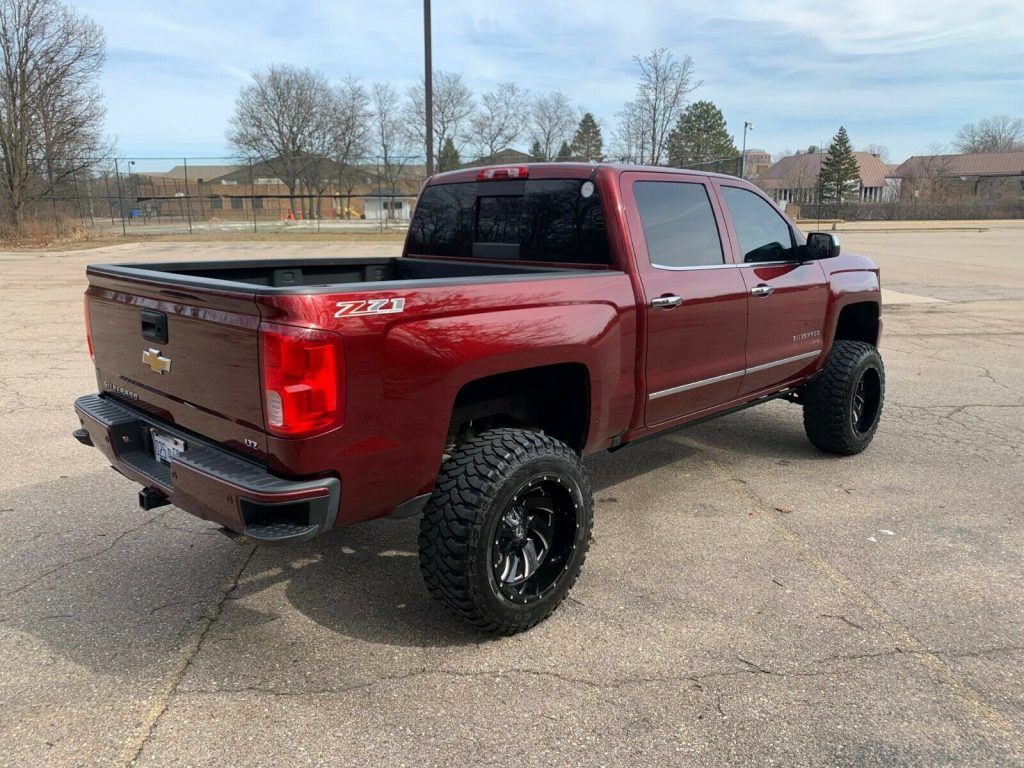 loaded with goodies 2016 Chevrolet Silverado 1500 LTZ lifted