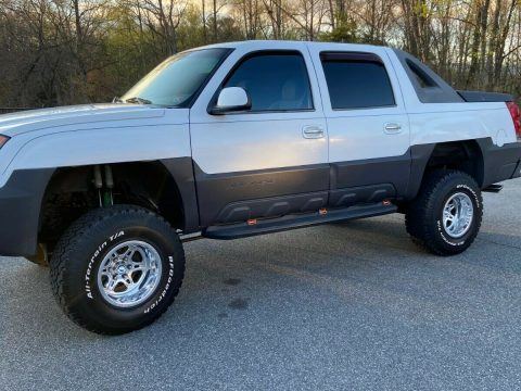 never offroaded 2003 Chevrolet Avalanche K1500 lifted for sale