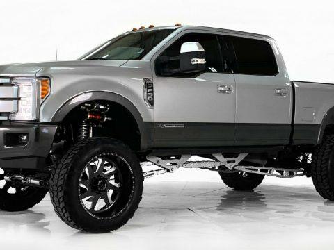 oustanding 2017 Ford F 250 Platinum lifted for sale