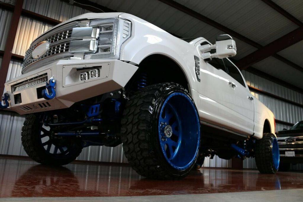 well modified 2017 Ford F 250 Super DUTY lifted