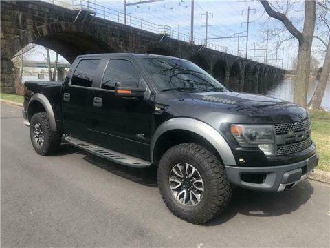 great shape 2013 Ford F 150 SVT Raptor lifted for sale