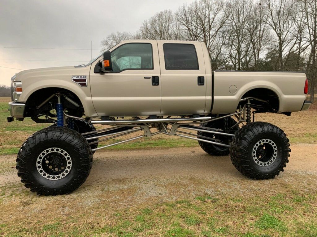 low miles 2009 Ford F 250 Xlt lifted