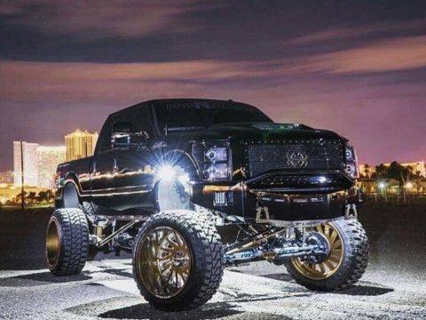 gorgeous 2015 Ford F 350 Platinum lifted for sale