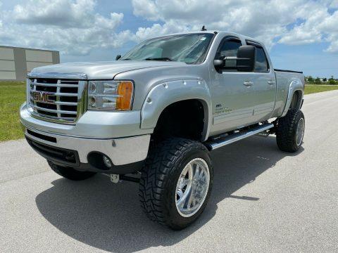 stunning 2008 GMC Sierra 2500 lifted for sale
