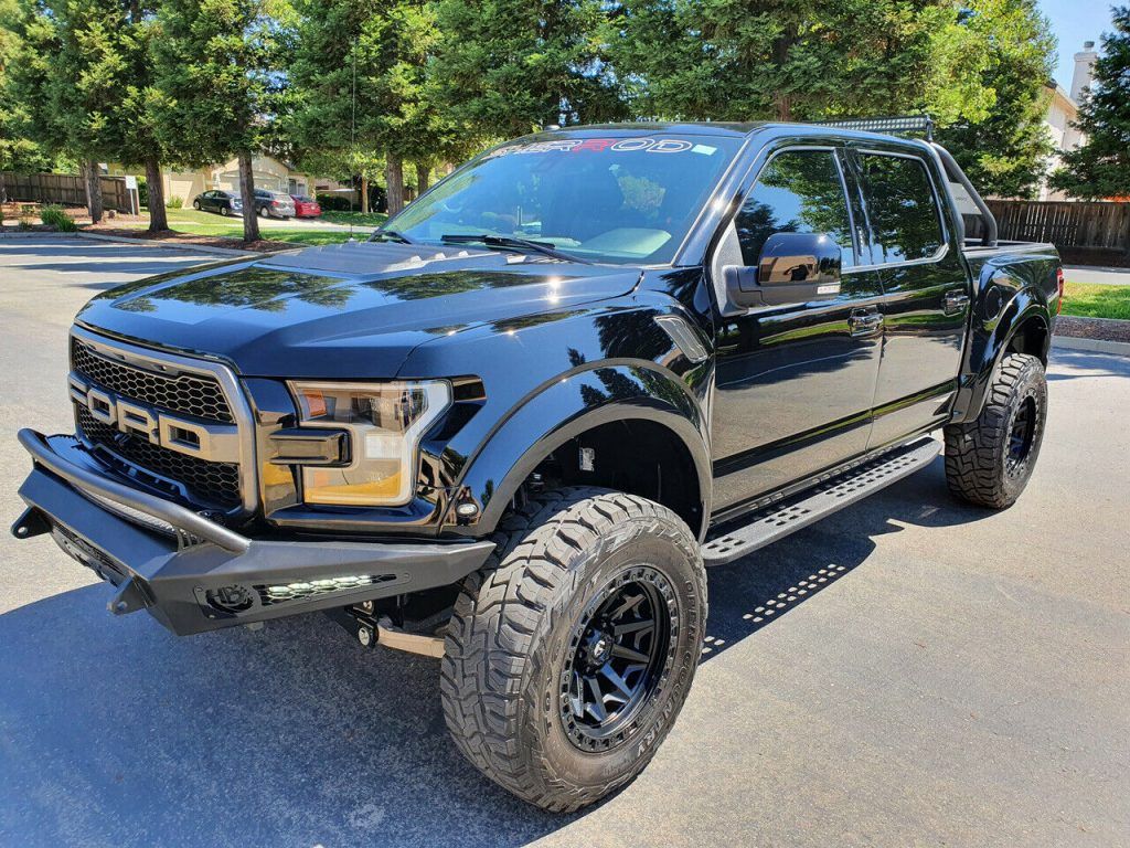 low miles 2018 Ford F 150 Raptor Supercrew lifted
