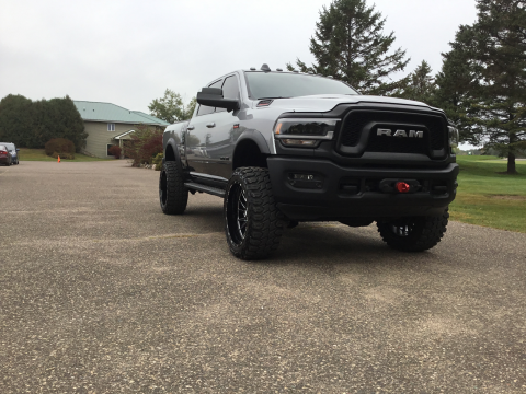 stunning 2019 Ram 2500 lifted for sale