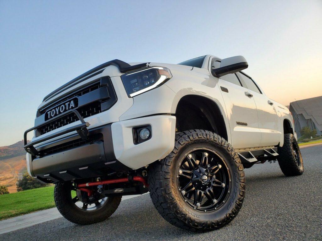 custom lift kit 2016 Toyota Tundra SR5 lifted