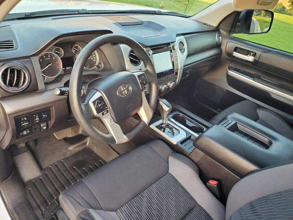 custom lift kit 2016 Toyota Tundra SR5 lifted