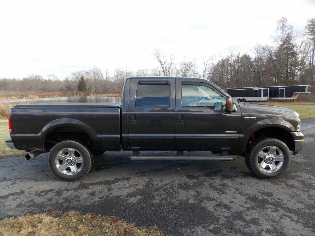 low miles 2005 Ford F 350 Lariat Super Duty lifted