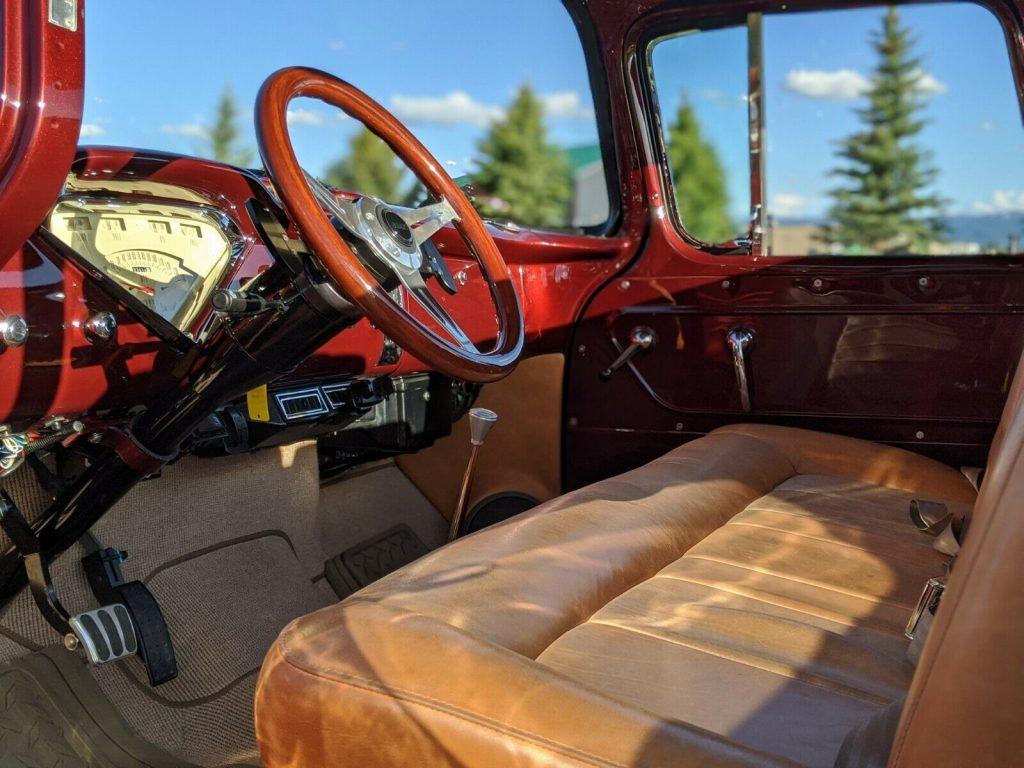 restomod 1955 Chevrolet Pickup 4×4 lifted