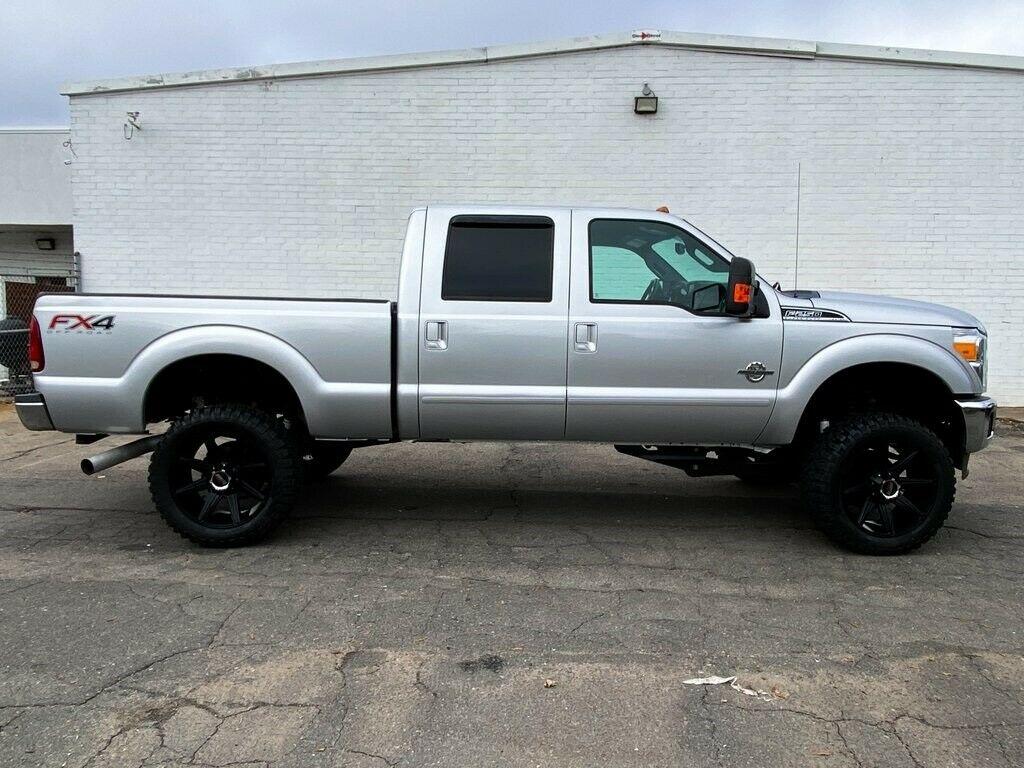 fully loaded 2015 Ford F 250 Lariat lifted