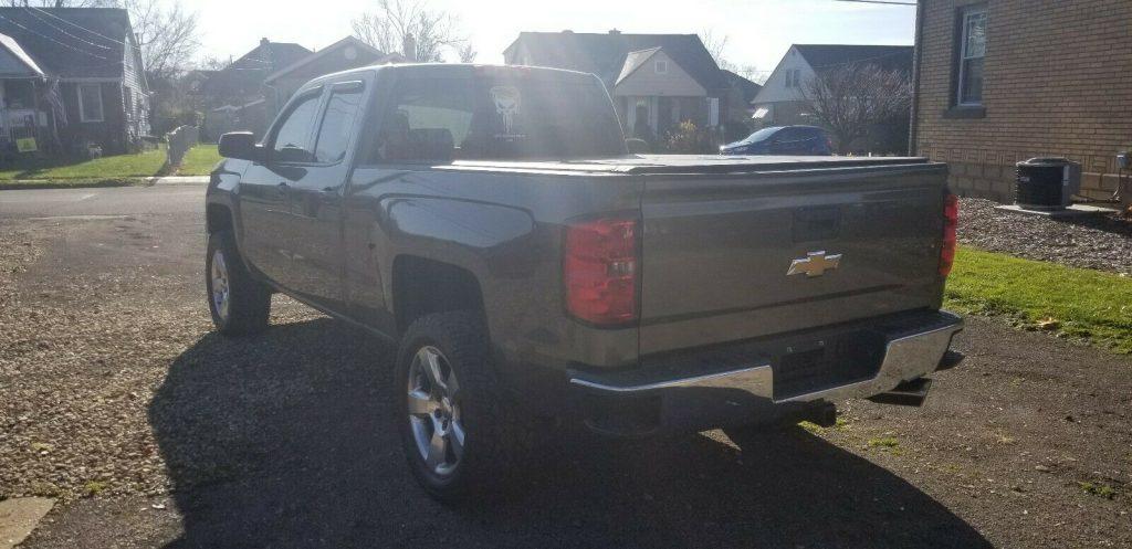 perfectly running 2014 Chevrolet Silverado 1500 lifted