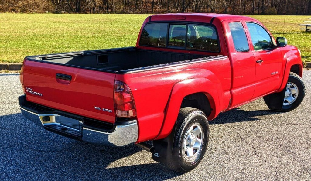 well serviced 2007 Toyota Tacoma lifted